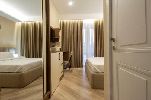 kinor david glatt kosher hotel