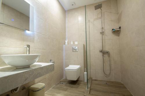 kinor david glatt kosher hotel