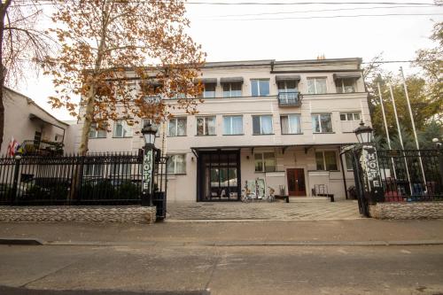 kinor david glatt kosher hotel