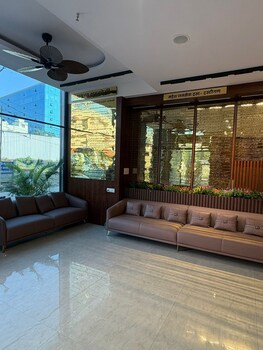 hotel maheshwaram vijay nagar indore