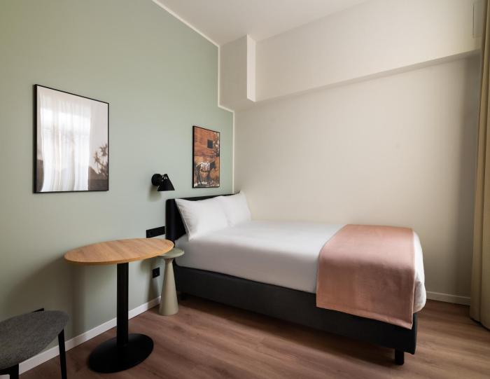 limehome athens agora