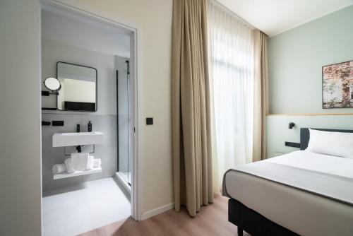 limehome athens agora