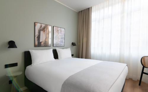 limehome athens agora