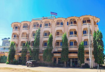 haveton hotel and apartments