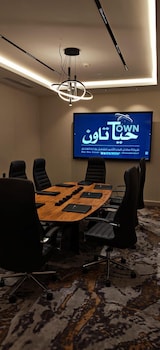 hayat town haql