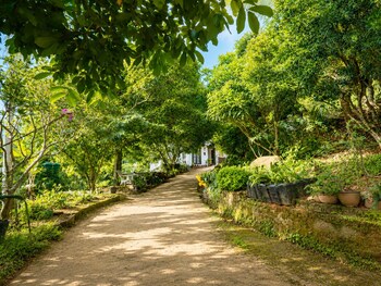 hilltop retreat matale