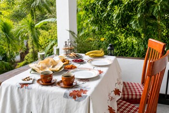 hilltop retreat matale