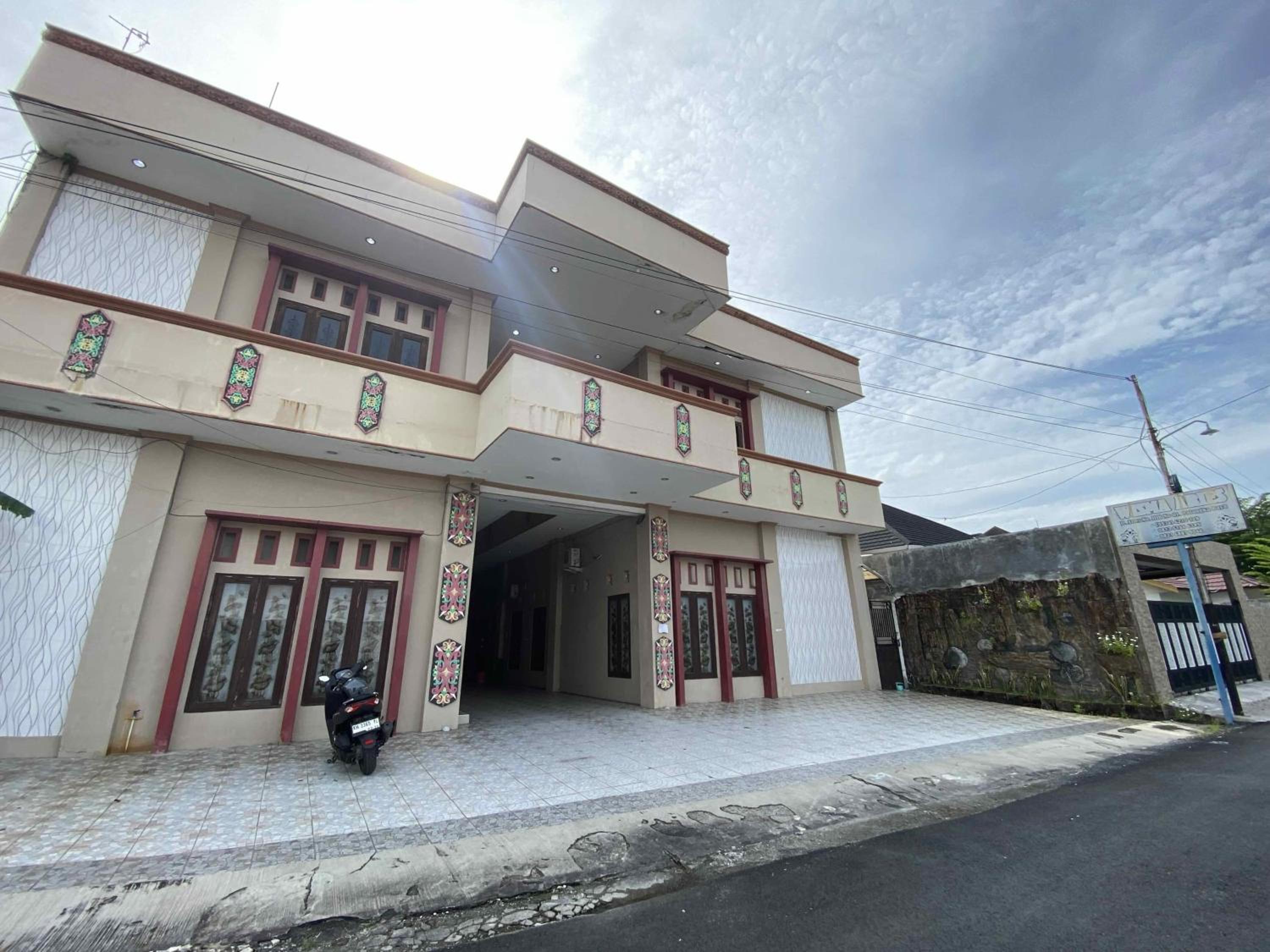 hotel o near universitas palangka raya