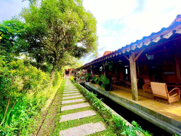 nglaras resort yogyakarta