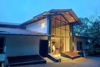 lords riverside resort