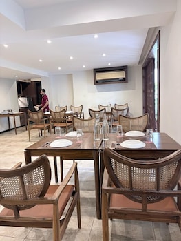 Lords Riverside Resort,,3 star