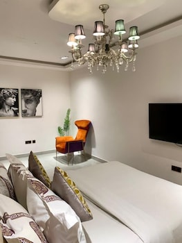 sujimoto luxury