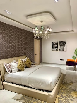 sujimoto luxury