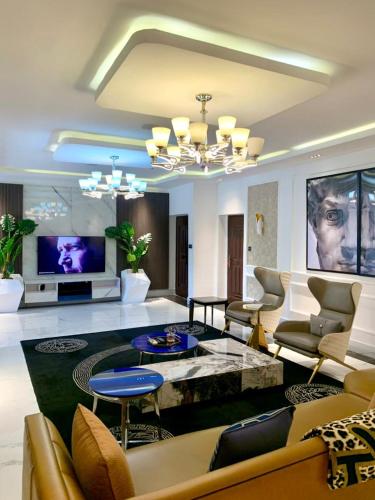 sujimoto luxury