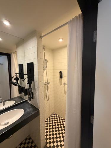 sanda vondel park hotel