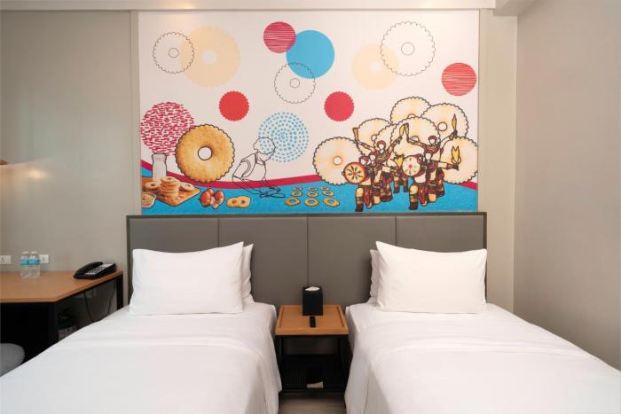 mcollection mactan island stay near beach and airport