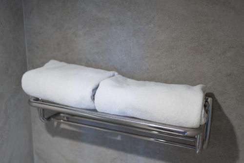 mcollection mactan island stay near beach and airport