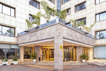 bon hotel pearl jabi lake