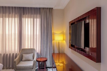 bon hotel pearl jabi lake