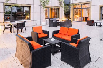 bon hotel pearl jabi lake