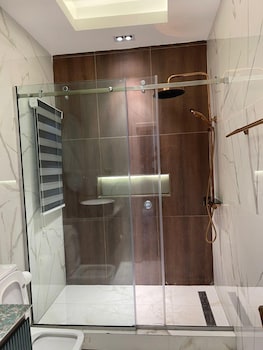 sujimoto residences precious