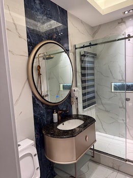 sujimoto residences precious