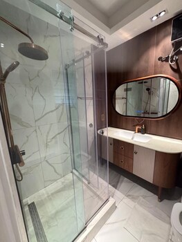 sujimoto residences precious