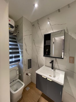sujimoto residences precious
