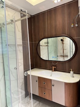 sujimoto residences precious