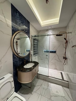 sujimoto residences precious