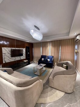 sujimoto residences precious