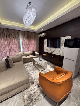 sujimoto residences precious