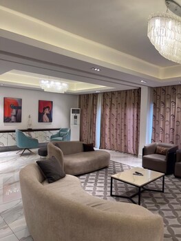 sujimoto residences precious
