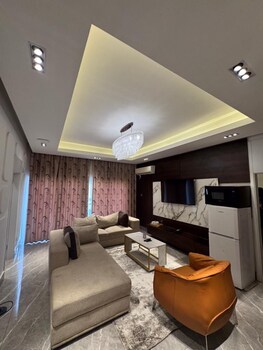 sujimoto residences precious