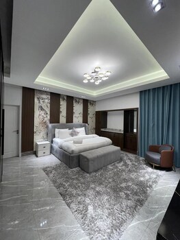 sujimoto residences precious