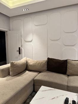 sujimoto residences precious
