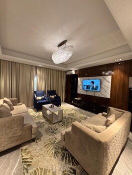 sujimoto residences precious