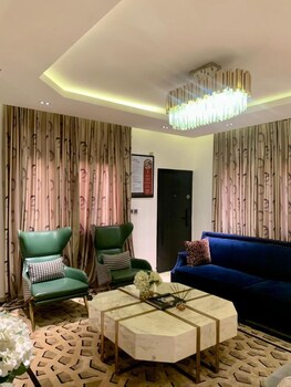 sujimoto residences precious