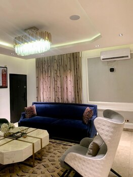 sujimoto residences precious