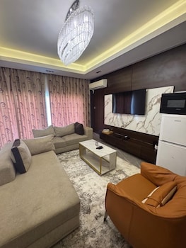 sujimoto residences precious