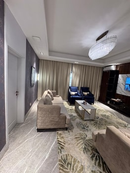 sujimoto residences precious
