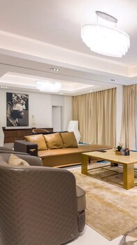 sujimoto residences precious