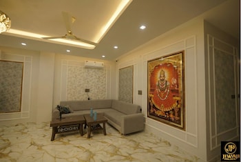 Jiwaji Palace,,3 star