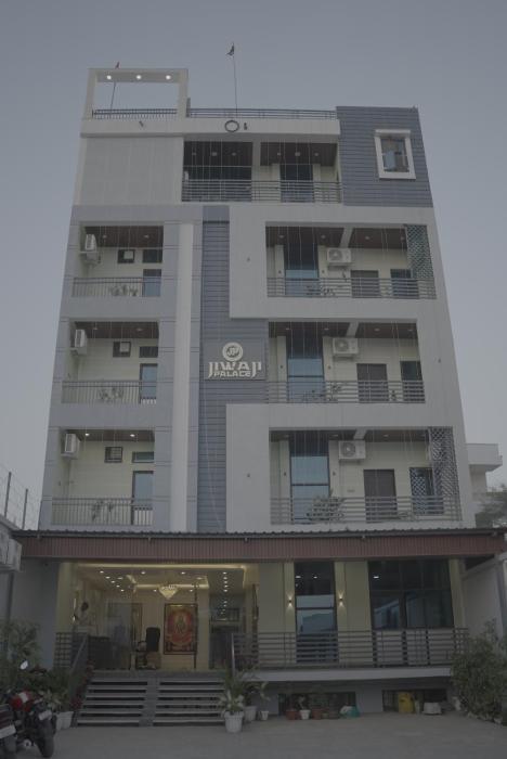 jiwaji palace