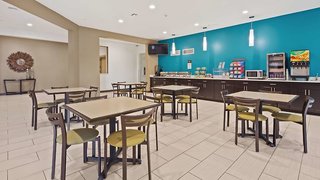 best western lindsay inn and suites