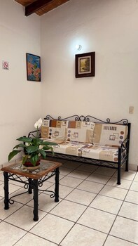 Calli Yoloiztac, Valle De Bravo,,2 star