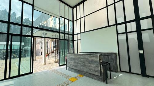 collection o mahidol road