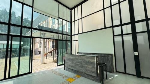 collection o mahidol road