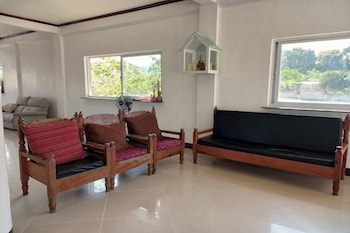 Seven Waves Beachfront,,3 star