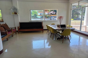 Seven Waves Beachfront,,3 star